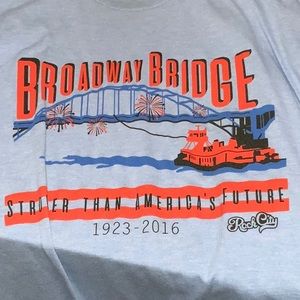 ROCK CITY OUTFITTERS XXL T-SHIRT